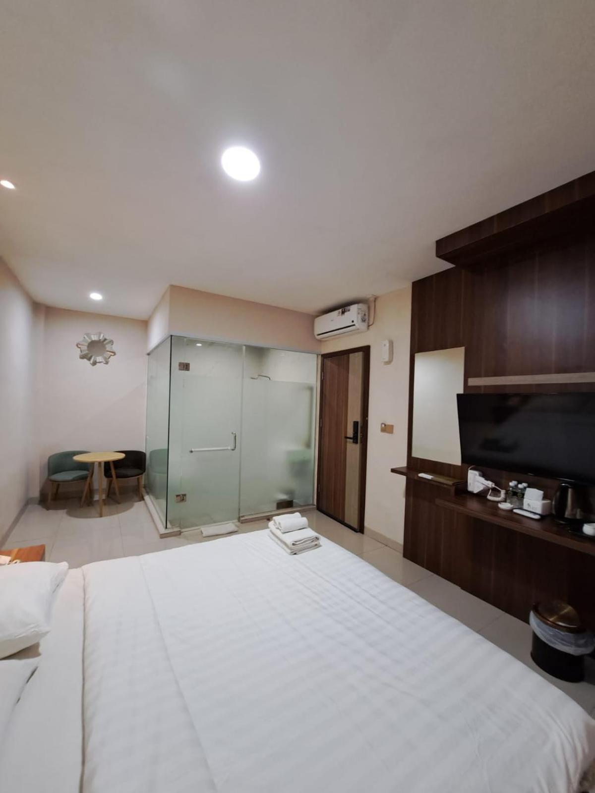 Hotel Morena Batam Exterior photo